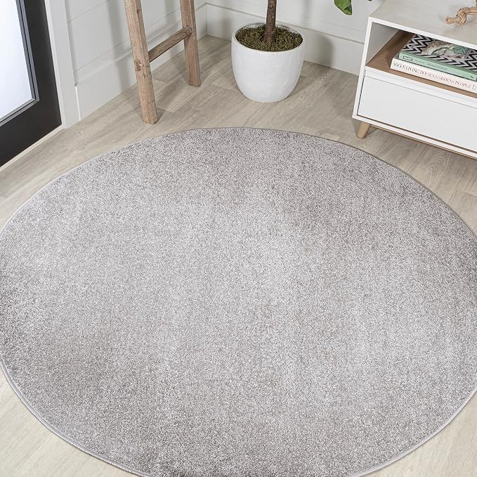 JONATHAN Y Haze Solid Low-Pile Light Gray 4' Round Indoor Area Rug, Coastal,Bohemian,Minimalist,Classic, Easy-Cleaning for Living Room,Bedroom,Kitchen,Pet Friendly,Non-Shedding (SEU100K-4R)